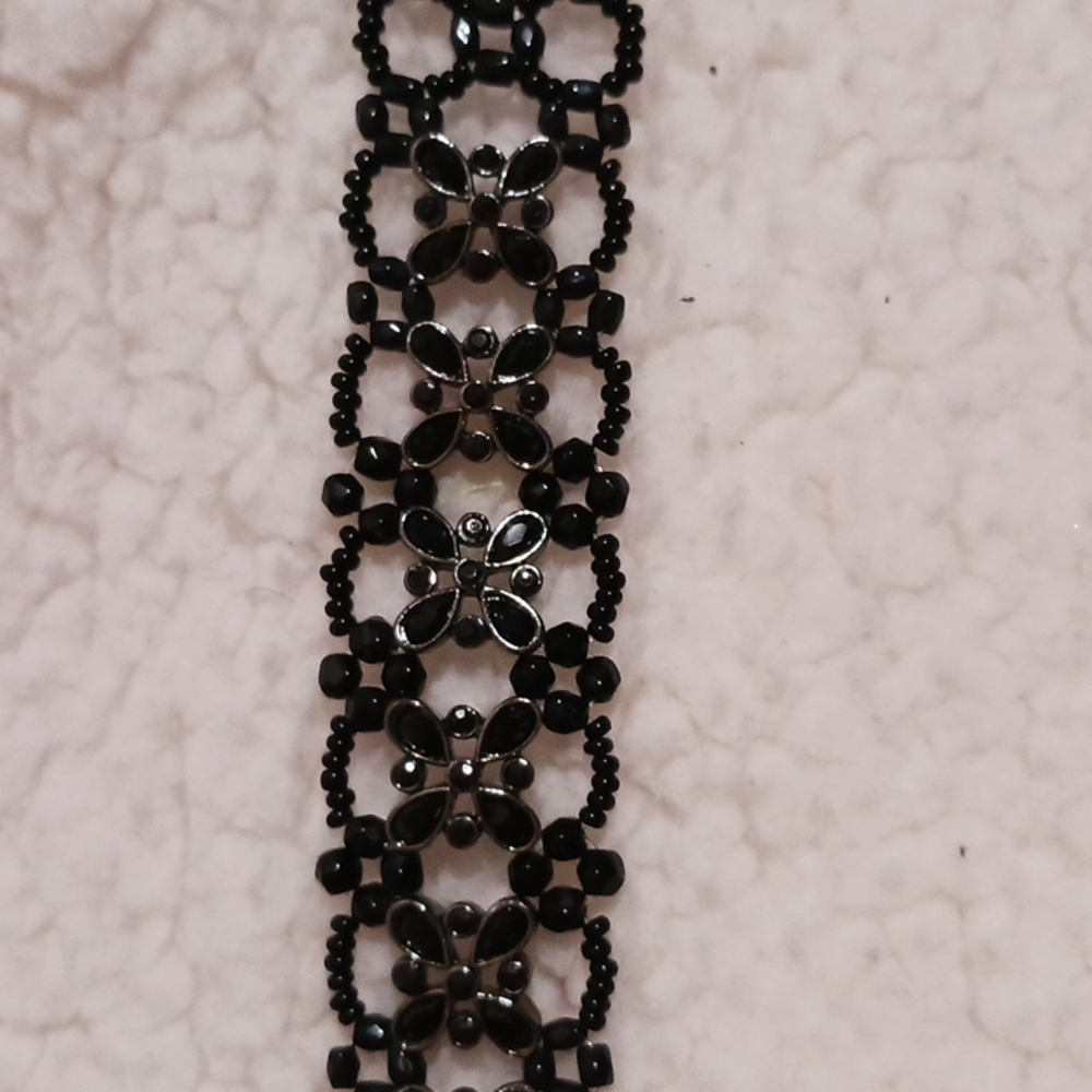 Beautiful Black Beaded Detail Design Choker Necklace. ⚜️👑⚜️